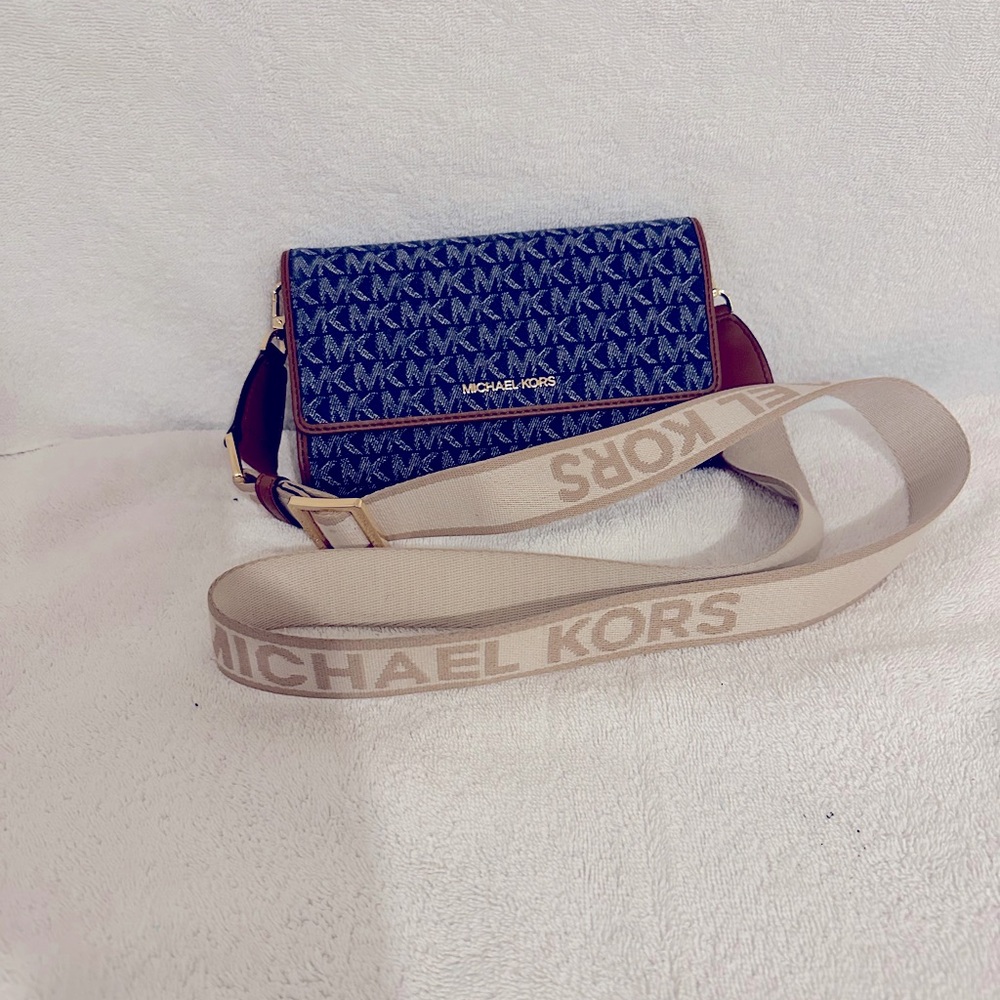 Denim Michael kors crossbody - Picture 7 of 8